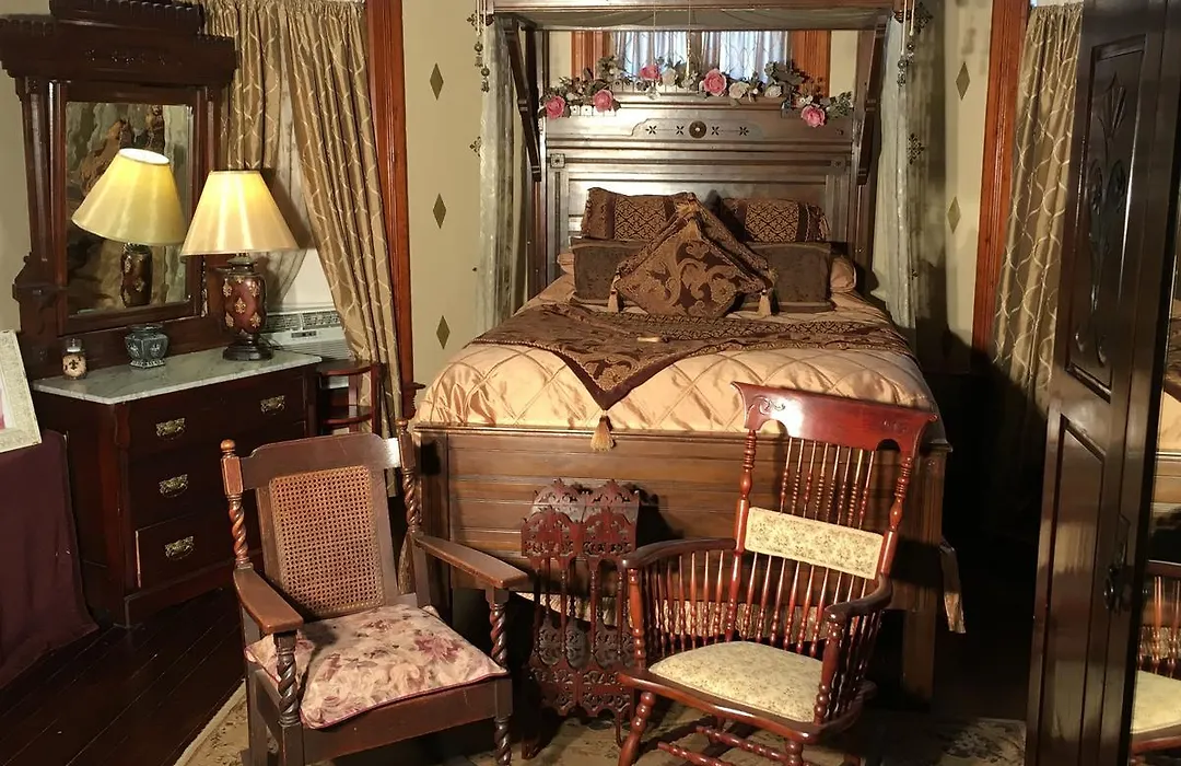 1884 Wildwood Bed And Breakfast Inn-1