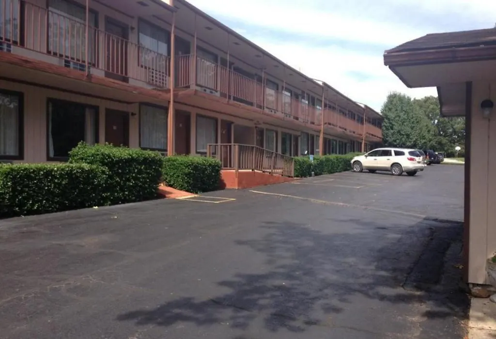 The Parkwood Inn & Suites-1