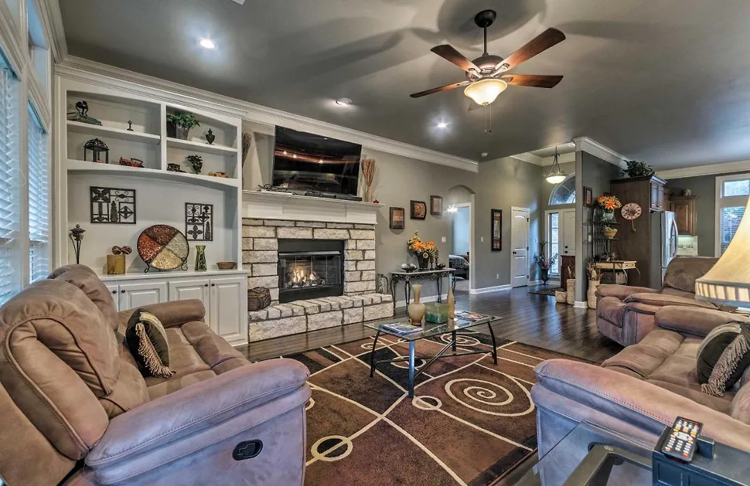 Hot Springs Family Home On Granada Golf Course!-1