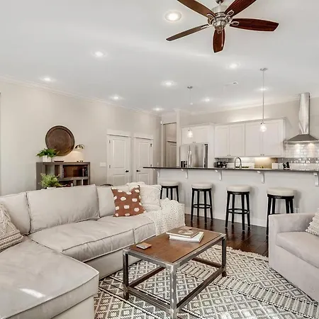 Harribo Townhome - Walk Everywhere - Downtown Fay-3