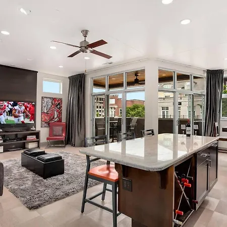 Dickson St Condo - On Dickson Street - Fayetteville Entertainment Hub-2