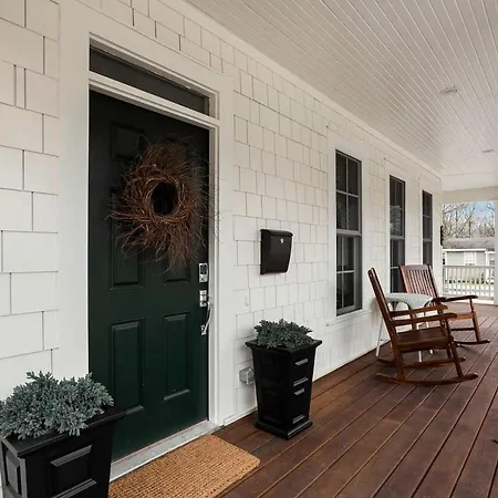 The Sofay Farmhouse - 1 Mile From U Of A - Luxury Amenities-3