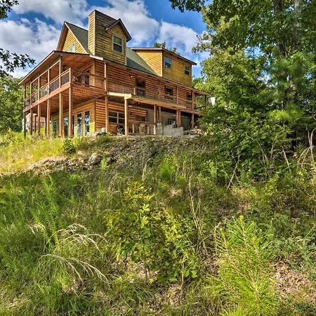 Spacious Log Cabin W/ Fire Pit & Game Room!-2