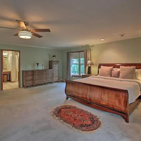 Expansive Hot Springs Retreat With Pool Near Casino!-3
