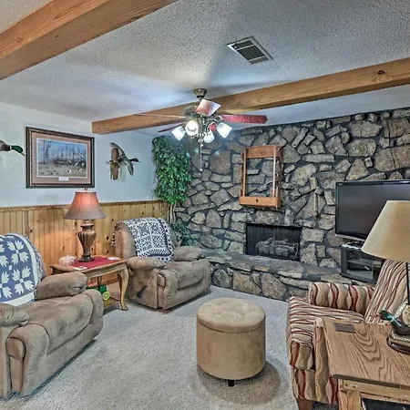 Secluded Edgemont Getaway W/ Huge Outdoor Deck!-2