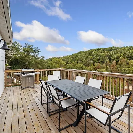 The Dogwood - 5Br - The Dogwood *New* Spring Discounts, On Lake-3