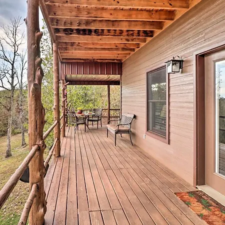 Quiet And Rustic Cabin With Fire Pit On 20 Acres!-3