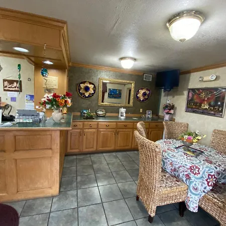 El Rancho Motel-2