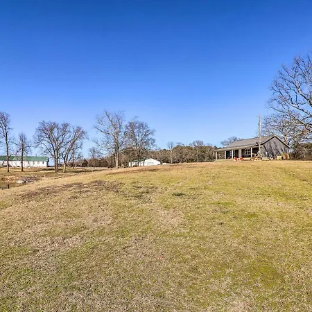 Greers Ferry Retreat With Deck And Stocked Pond!-3