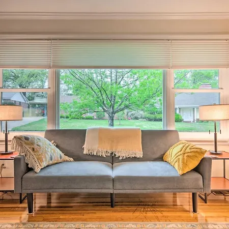 Newly Renovated Little Rock Escape With Yard!-2