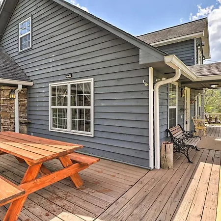 Mountain View Haven Fire Pit And Large Deck!-2