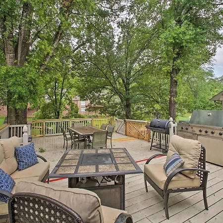 Waterfront Retreat W/ Boat Dock In Hot Springs!-3