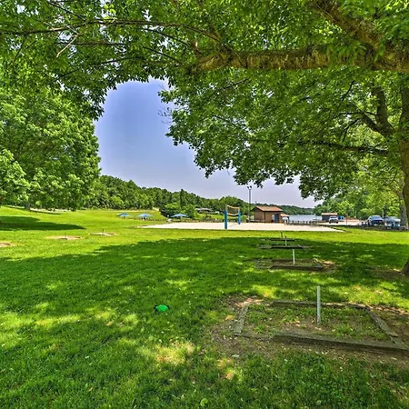 Stunning Bella Vista Retreat With Lake Access!-3