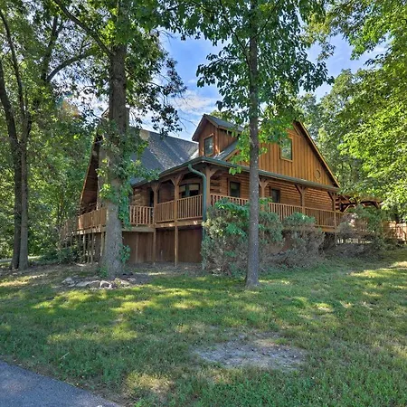 'Country Cabin' W/ Wraparound Deck & Views!-2
