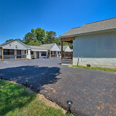 Hot Springs Cottage 2, Mins To National Park!-3