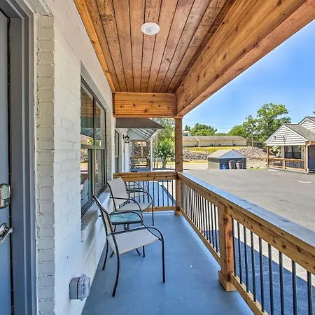 Chic Uptown Cottage - Mins To Downtown Fun!-2