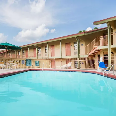 Days Inn By Wyndham Little Rock/Medical Center-3