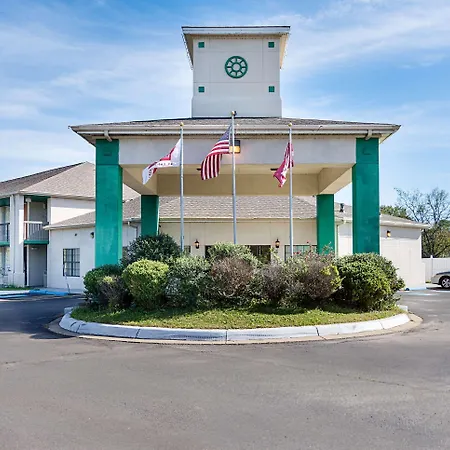 Econo Lodge-2