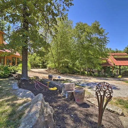 Falling Water Chalet Upper Unit: Near Bike Trails!-2