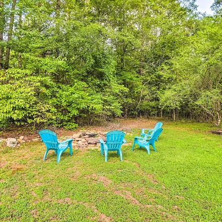 Higden Home With Furnished Porch, Spacious Yard-3