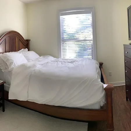 King Bed, 3Min From Uofa, Free Garage Access!-2