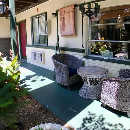 Tradewinds Lodging - Suite Dreams 101-3