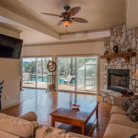 Bel Lago Lake House-2
