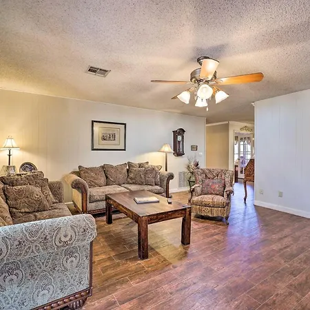 Private Pond + Patio: Expansive Escape In Rogers-2