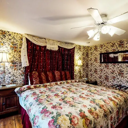 Piedmont House - Primrose Suite-3