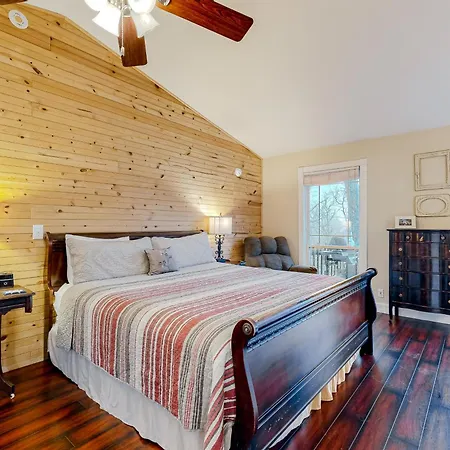 Ozark Spring Cabins - Mountain View 01-3
