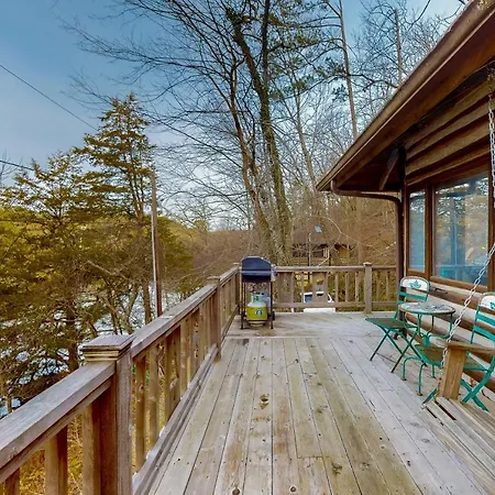 Lake Lucerne - The Perch Cabin #06-3