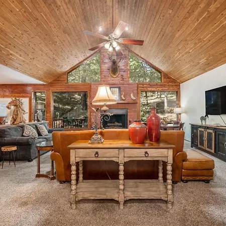 Luxury Rock Creek Cabin W Deck By Lake Hamilton-2