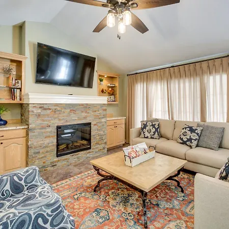 Stunning Lake Hamilton Getaway W/ Hot Tub!-2
