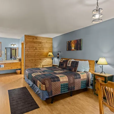 The Lookout Lodge-3