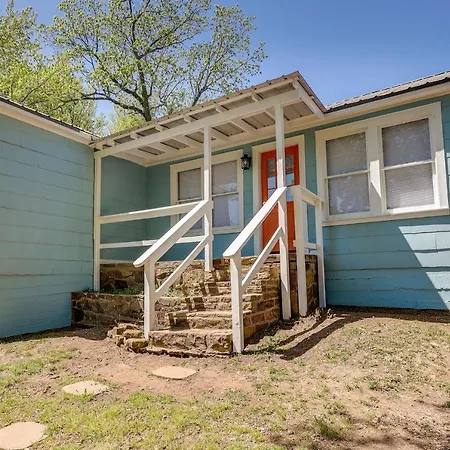 Vibrant Fayetteville Home - Walk Downtown!-2