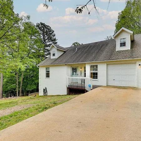 Peaceful Rogers Home Near Beaver Lake!-3