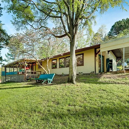 Serene Beaver Lake Getaway With Covered Porch!-2