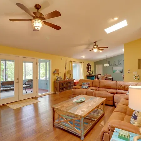 Greers Ferry Lake Vacation Rental With Water Toys!-2