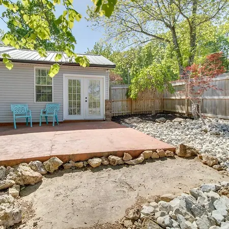Charming Mountain Home Retreat: Walk To Marina!-2