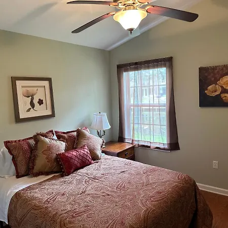 Hamilton'S Lake Escape Beautiful 2007 Stucco Lake Home With 2010 G3 Pontoon Included!-2