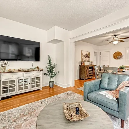 Madison Manor Bungalow-2