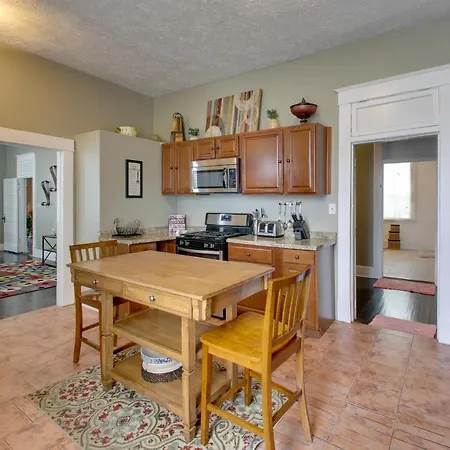 Historic Hot Springs Home With Porch And Backyard!-2