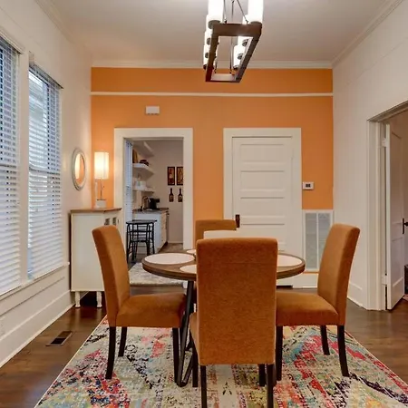 New! Orange Street Downtown Cottage-2