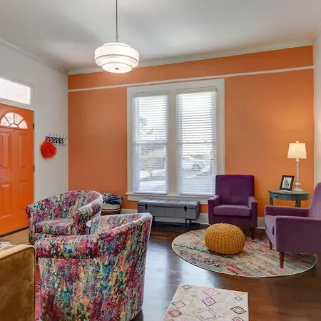 New! Orange Street Downtown Cottage-3