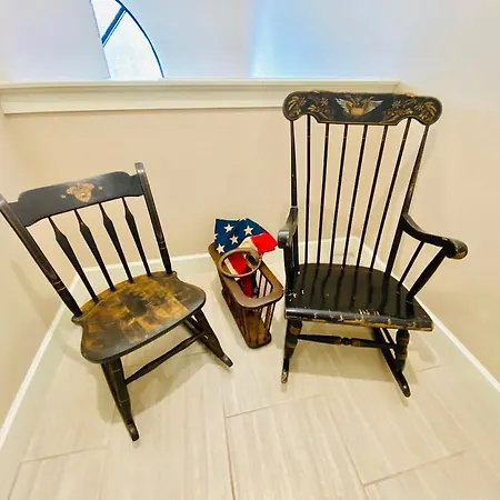 Premium Comfort Steps From The Bentonville Square!-3