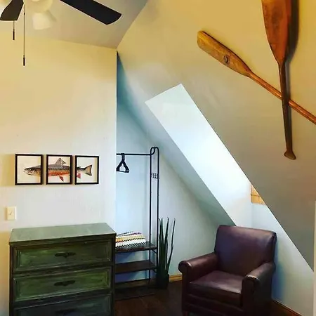 3 Bedroom Log Cabin With Hot Tub At Bear Mountain-3