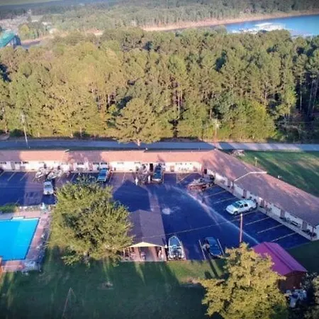 Sportsman'S Lodge-2