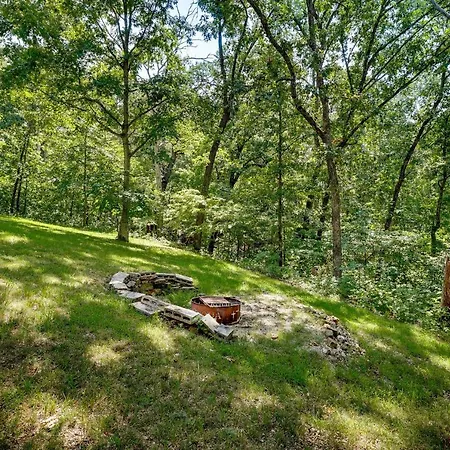 Bella Vista Vacation Rental With Private Back Deck!-3