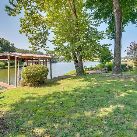 Waterfront Hot Springs Home W/ Dock & Porch!-2