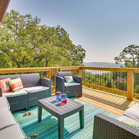 Mountain Home Retreat With Balcony And Lake Views!-3